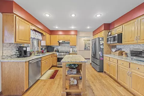Kitchen - 9001 E Mcevilly Rd, Minooka, IL 60447 photo 3 of 3