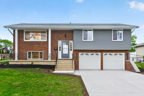 408 Desmond Dr, Schaumburg, IL 60193