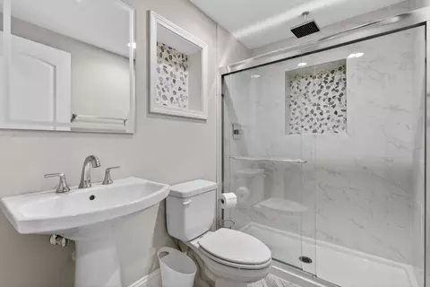 Bath - 316 Nicole Way, Itasca, IL 60143 photo 6 of 6