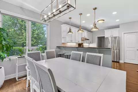 Dining - 316 Nicole Way, Itasca, IL 60143 photo 3 of 3