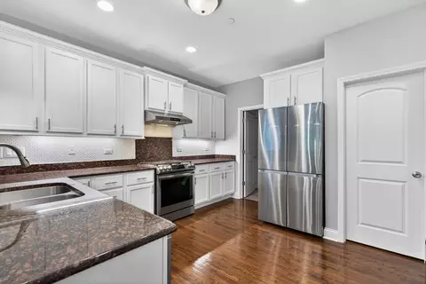Kitchen - 316 Nicole Way, Itasca, IL 60143 photo 1 of 3