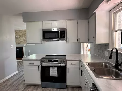 Kitchen - 1500 S 14th St, Herrin, IL 62948 photo 5 of 5