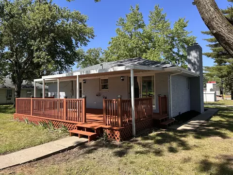 Exterior - 1500 S 14th St, Herrin, IL 62948 photo 2 of 12