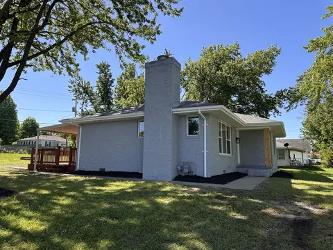 Exterior - 1500 S 14th St, Herrin, IL 62948 photo 5 of 12