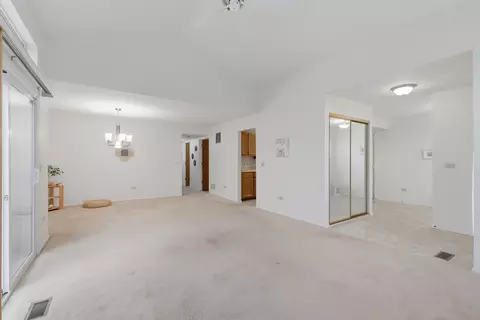 Living - 442 Cromwell Cir #1, Bartlett, IL 60103 photo 8 of 8