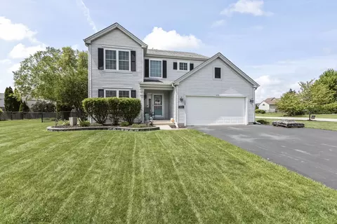 698 Fenwick Ln, South Elgin, IL 60177