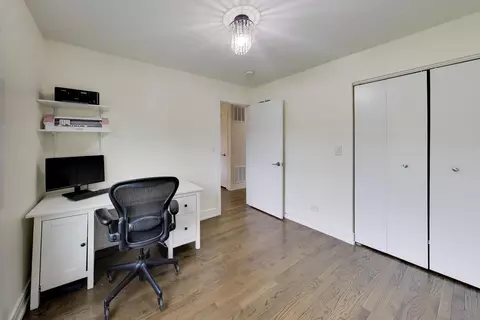 Bedroom - 1410 N Scully Dr, Mchenry, IL 60050 photo 5 of 6