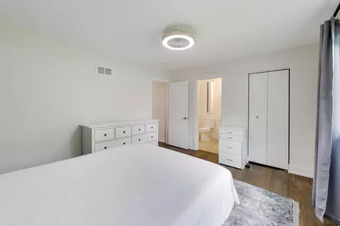 Bedroom - 1410 N Scully Dr, Mchenry, IL 60050 photo 3 of 6