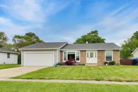 1410 N Scully Dr, Mchenry, IL 60050