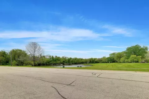 Exterior - 1410 N Scully Dr, Mchenry, IL 60050 photo 7 of 7