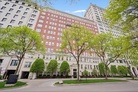 219 E Lake Shore Dr #6AB, Chicago, IL 60611