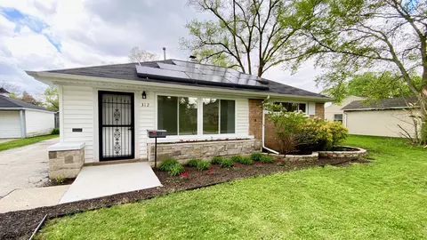 312 Nassau St, Park Forest, IL 60466