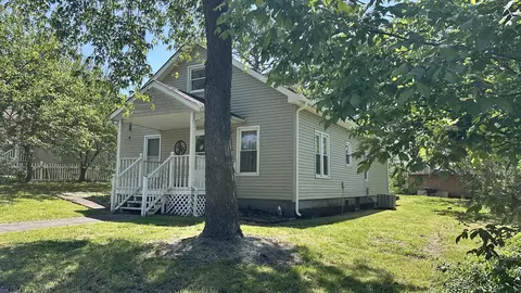 1106 E Clark St, West Frankfort, IL 62896