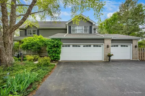 2405 Steeplechase Ln, Spring Grove, IL 60081