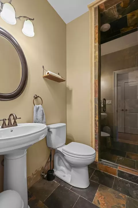 Bath - 267 9th St, Wheeling, IL 60090 photo 2 of 6