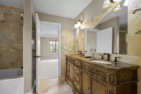 Bath - 267 9th St, Wheeling, IL 60090 photo 4 of 6