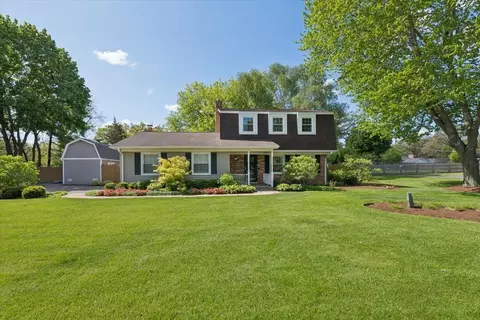 4707 Daniel Dr, Crystal Lake, IL 60014