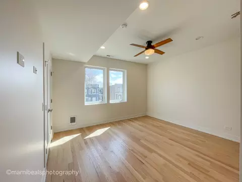 Living - 6320 S Champlain Ave, Chicago, IL 60637 photo 4 of 4