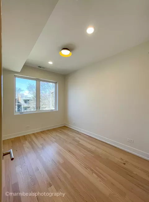 Bedroom - 6320 S Champlain Ave, Chicago, IL 60637 photo 2 of 7