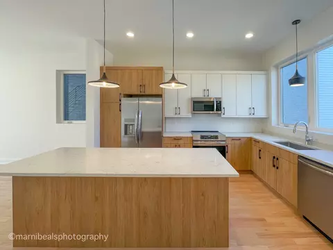 Kitchen - 6320 S Champlain Ave, Chicago, IL 60637 photo 1 of 8