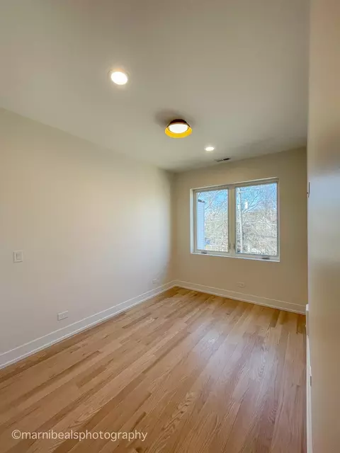 Bedroom - 6320 S Champlain Ave, Chicago, IL 60637 photo 5 of 7