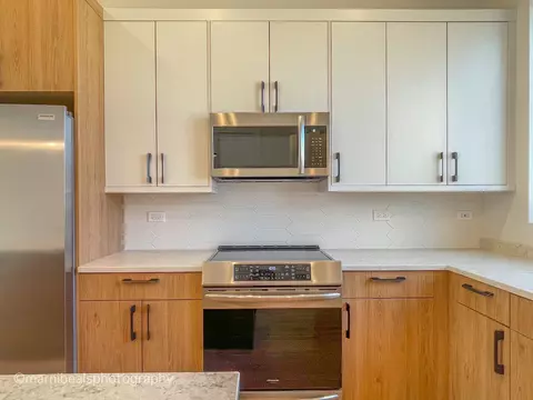 Kitchen - 6320 S Champlain Ave, Chicago, IL 60637 photo 8 of 8