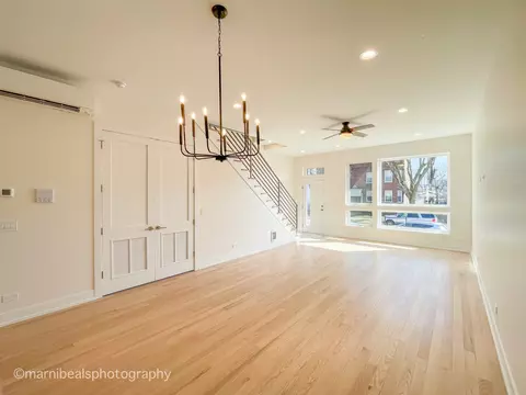 Living - 6320 S Champlain Ave, Chicago, IL 60637 photo 1 of 4