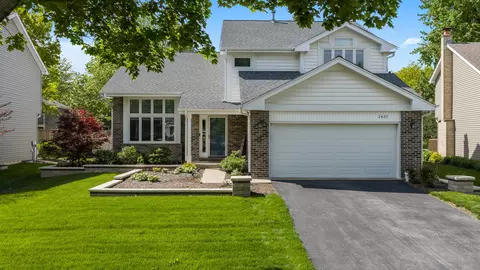 1631 Terri Cir, Naperville, IL 60563