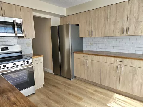 Kitchen - 5502 Tinder Dr #5, Rolling Meadows, IL 60008 photo 5 of 5