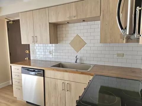 Kitchen - 5502 Tinder Dr #5, Rolling Meadows, IL 60008 photo 4 of 5