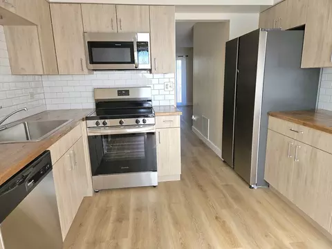 Kitchen - 5502 Tinder Dr #5, Rolling Meadows, IL 60008 photo 3 of 5