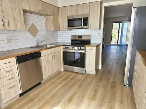 Kitchen - 5502 Tinder Dr #5, Rolling Meadows, IL 60008 photo 2 of 5