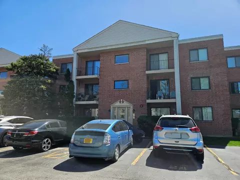5502 Tinder Dr #5, Rolling Meadows, IL 60008