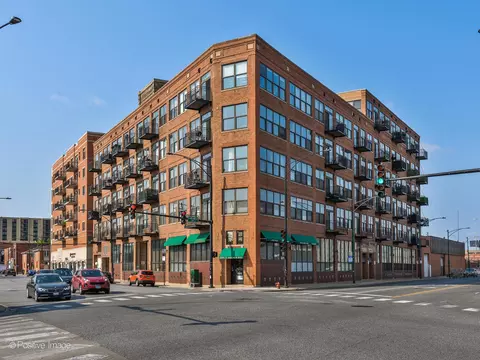2310 S Canal St #310, Chicago, IL 60616