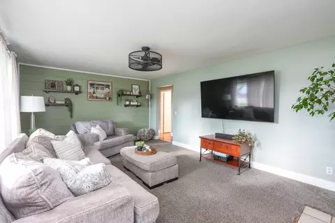 Living - 540 Jonette Ave, Bradley, IL 60915 photo 1 of 3