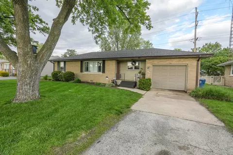 Exterior - 540 Jonette Ave, Bradley, IL 60915 photo 2 of 4