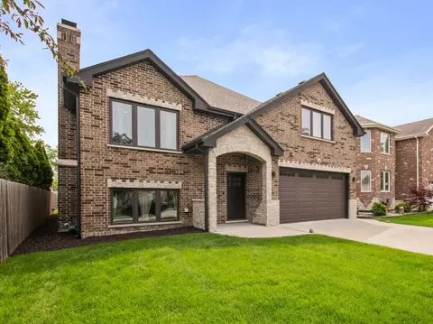 10507 Oxford Ave, Chicago Ridge, IL 60415