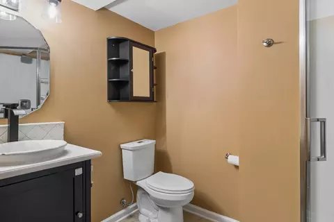 Bath - 1715 Brighton Ln, Plainfield, IL 60586 photo 4 of 4