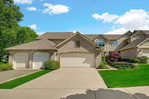 2254 Tamarack Dr, Downers Grove, IL 60515