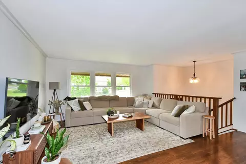 99 Mayer Ave, Wheeling, IL 60090 photo 3