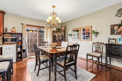 Dining - 15218 Rob Roy Dr, Oak Forest, IL 60452 photo 1 of 2