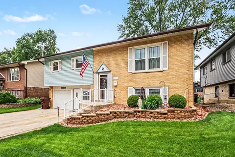 15218 Rob Roy Dr, Oak Forest, IL 60452