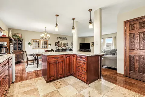 Kitchen - 15218 Rob Roy Dr, Oak Forest, IL 60452 photo 3 of 3