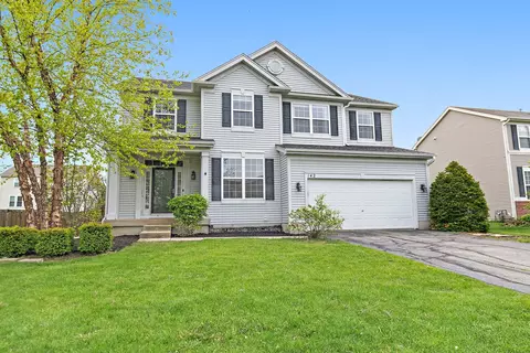 142 Meadows Dr, Gilberts, IL 60136