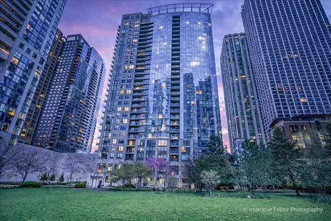 201 N Westshore Dr #1006, Chicago, IL 60601