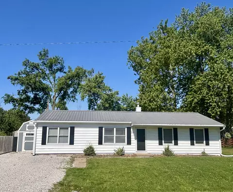805 N Reel St, Salem, IL 62881