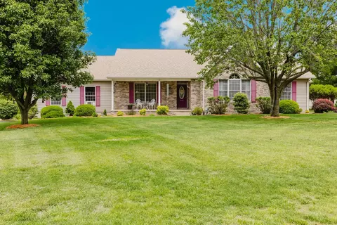15136 Eastland Rd, Marion, IL 62959