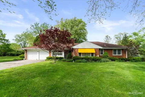 6 S437 Hankes Rd, Aurora, IL 60506