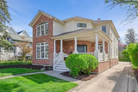 4829 Linscott Ave, Downers Grove, IL 60515