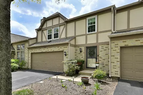 1475 Garnet Cir, Hoffman Estates, IL 60192